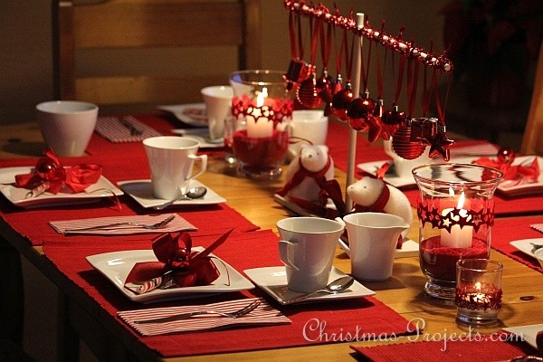Christmas Table Decoration in Red and White 7