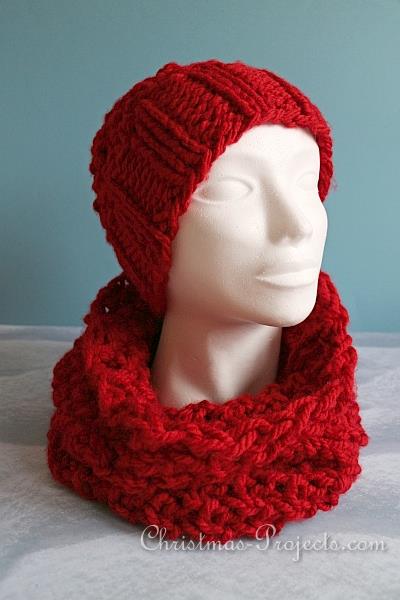 Knitting - Red Knitted Set With Beanie and Snood 2