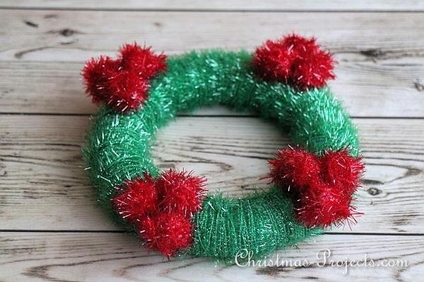 Sparkly Scrubby Yarn Christmas Wreath